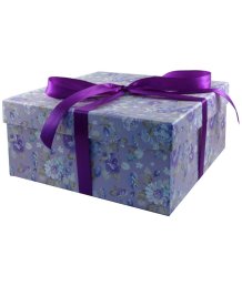 Подарочная коробка Сиреневые цветы 27х27 см