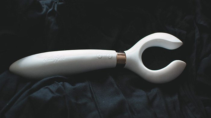 Рогатка на 29 удовольствий: тест-драйв Satisfyer Endless Fun