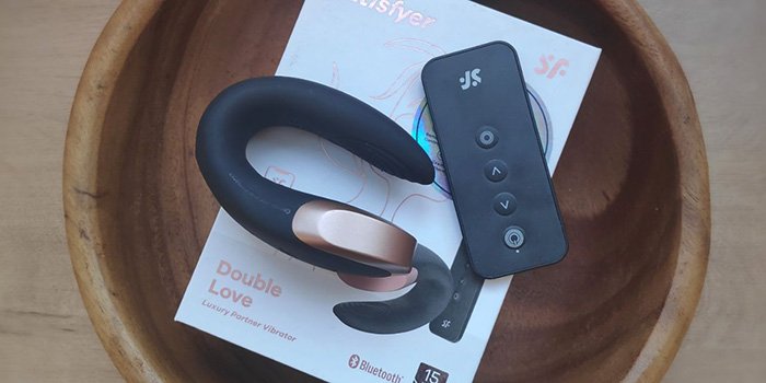 От блогера: обзор вибратора для пар Satisfyer Double Love