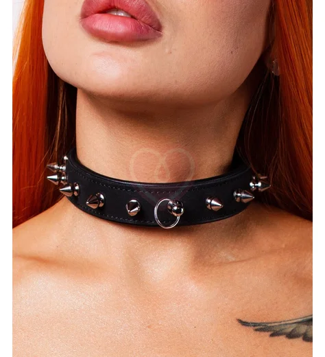 Чокер Scandal из натуральной кожи со стальными шипами чёрный фото 1