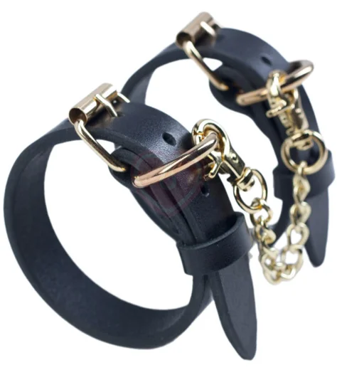 Наручники из ременной кожи с золотой фурнитурой Лунный свет чёрные фото 1
