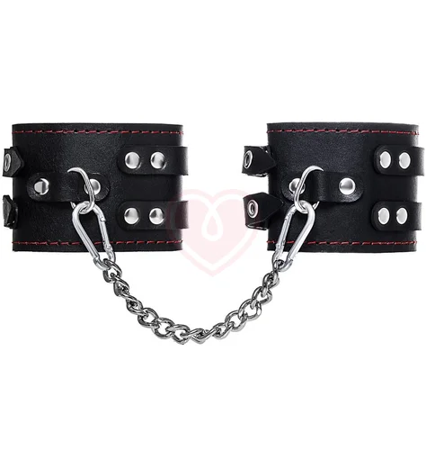 Оковы на ноги с двумя ремнями и красной строчкой Pecado BDSM черные фото 2