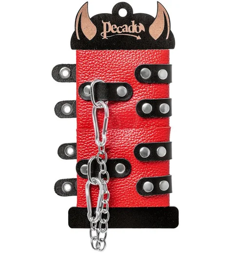 Мягкие наручники с люверсами Pecado BDSM красно-черные фото 4