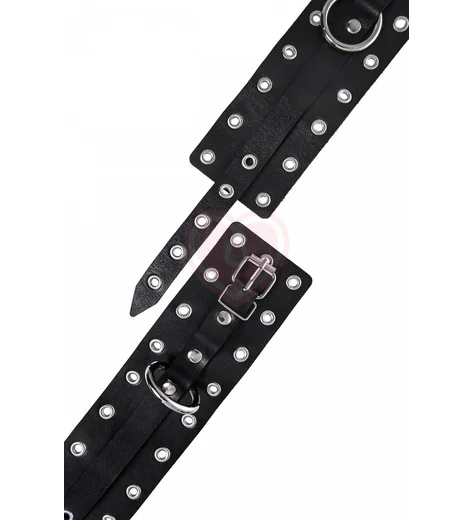 Оковы на ноги с люверсами Pecado BDSM черные фото 3