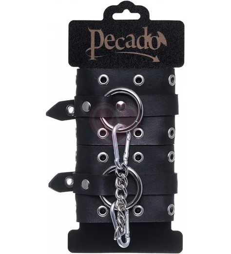 Кожаные наручники с люверсами Pecado BDSM черные фото 5