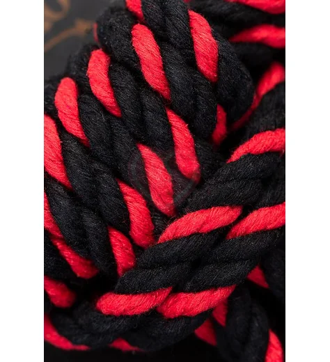 Наручники-оковы из хлопковой веревки Pecado BDSM Узел-омега черно-красные фото 2