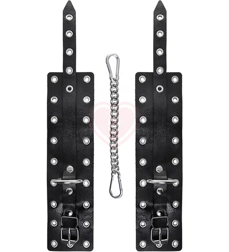 Оковы на ноги с люверсами Pecado BDSM черные фото 6