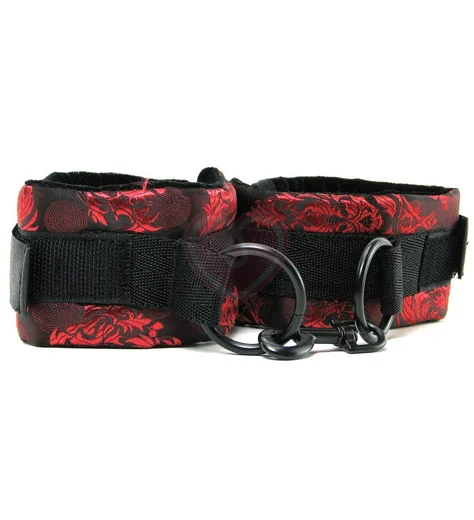 Наручники атласные с цепью Scandal Universal Cuffs фото 3