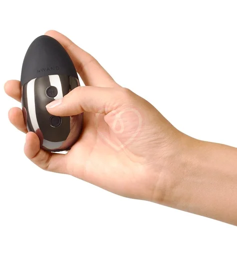 Утяжелённый мини-вибратор Le Wand Point чёрный хром фото 3