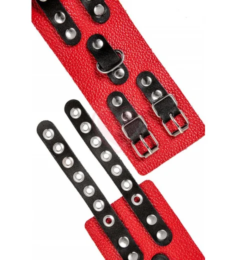 Мягкие наручники с люверсами Pecado BDSM красно-черные фото 6