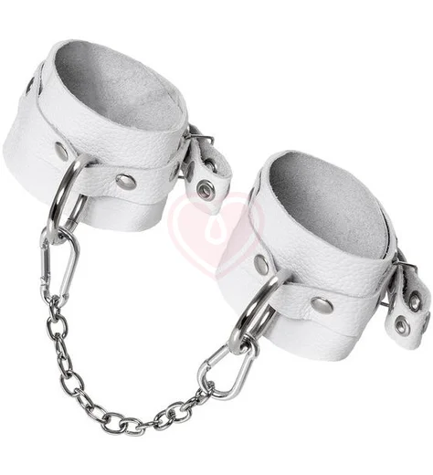 Оковы на ноги с люверсами Pecado BDSM белые фото 3