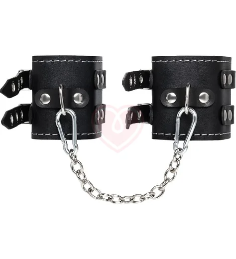 Ножные оковы с двумя ремнями и красной подкладкой Pecado BDSM черные фото 3