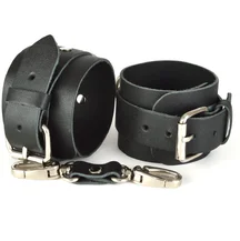 Кожаные наручники Ideal черно-серебряные