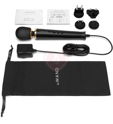 Проводной массажёр Le Wand Petite Plug-In черный фото 4