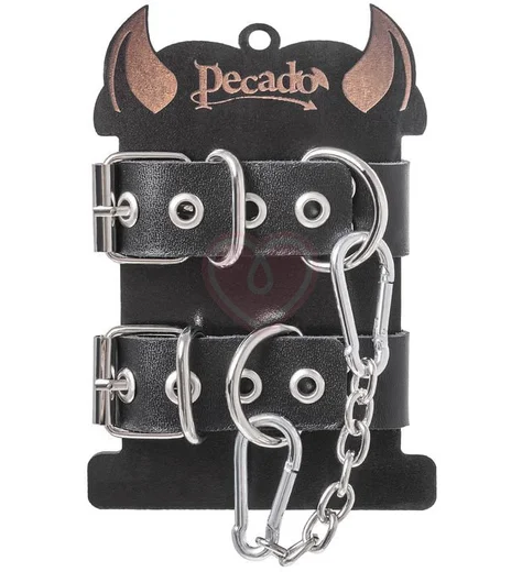 Наручники-браслеты с люверсами Pecado BDSM черные фото 5