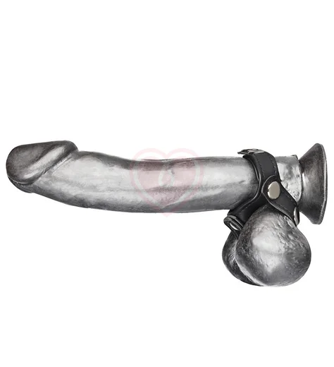 Кожаное кольцо на член с разделителем мошонки V-Style Cock Ring фото 1