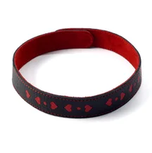 Кожаный чокер с красными сердечками