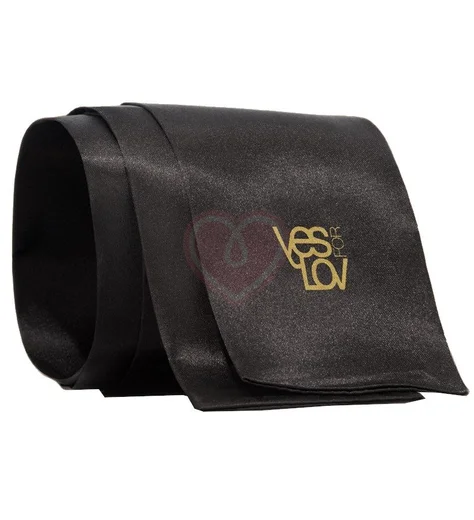 Сатиновая повязка YESforLOV Black Satin Blindfold фото 1