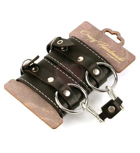 Наручники из натуральной кожи с белой строчкой Crazy Handmade фото 1