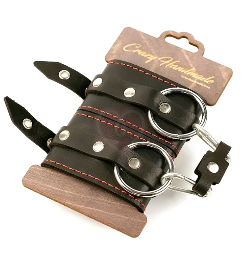 Наручники из натуральной кожи с красной строчкой Crazy Handmade фото 1