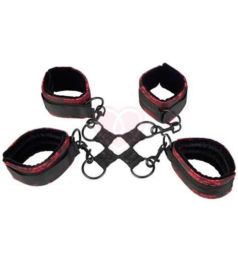Крестообразная фиксация для рук и ног атласная Scandal Hog Tie фото 1