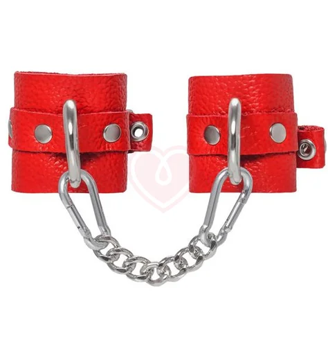 Кожаные наручники с люверсами Pecado BDSM красные фото 1