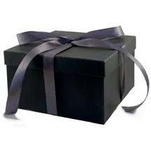 Подарочная коробка 19х19 см чёрная