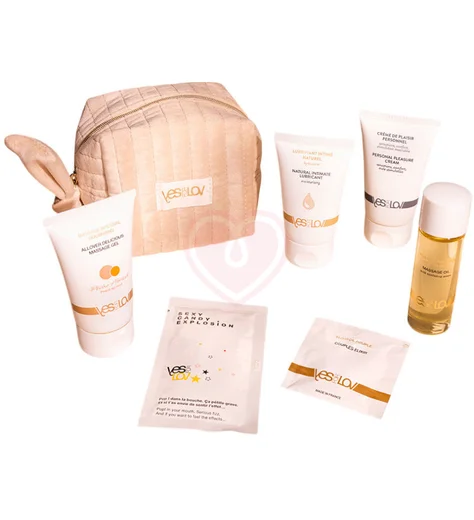 Набор косметики YesforLov La Trousse Enchantee с бежевой косметичкой фото 1