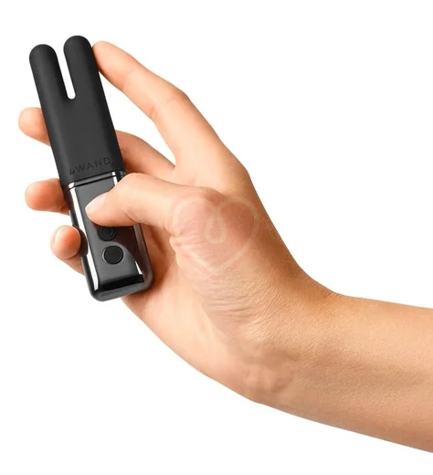 Двухмоторный мини-вибратор Le Wand Deux чёрный хром фото 3