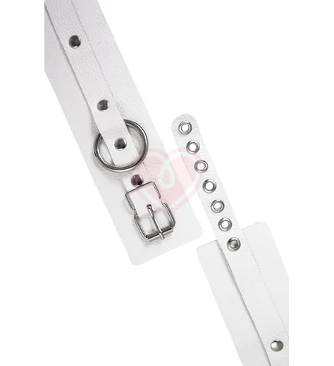 Оковы на ноги с люверсами Pecado BDSM белые фото 4