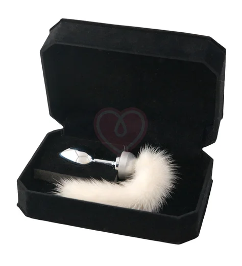 Маленькая металлическая анальная пробка с длинным белым хвостом фото 2