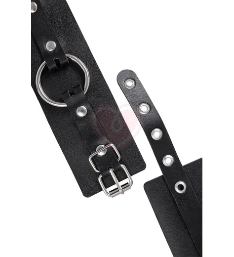 Наручники из толстой кожи с люверсами Pecado BDSM черные фото 4