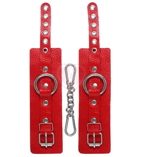 Кожаные наручники с люверсами Pecado BDSM красные фото 4