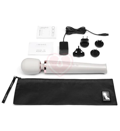 Мощный массажёр Le Wand Rechargeable белый фото 3