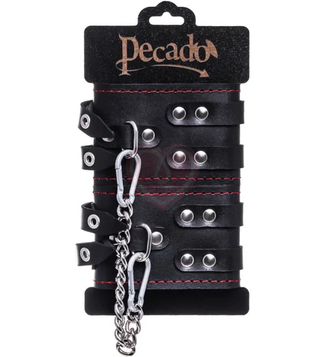 Оковы на ноги с двумя ремнями и красной строчкой Pecado BDSM черные фото 6