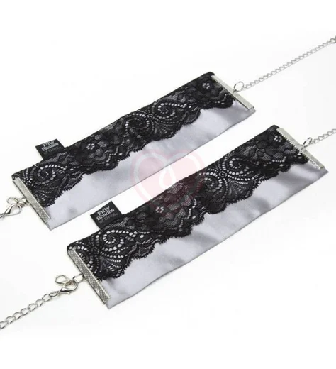 Атласные наручники с кружевом '50 оттенков серого' Play Nice фото 3