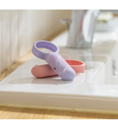 Эрекционное кольцо с клиторальной стимуляцией Iroha SVR Very Peri сиреневое фото 5