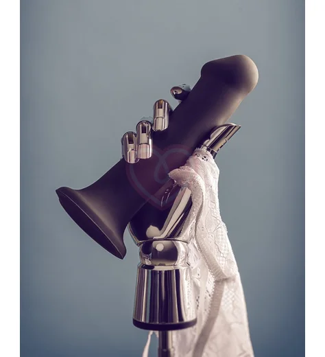 Гибкий фаллоимитатор на присоске Strap-on-me XL 20 см чёрный фото 4