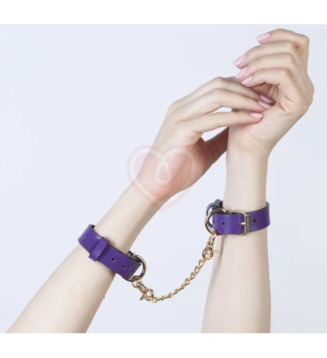 Тонкие наручники Лунный Свет на цепочке фиолетовые фото 3