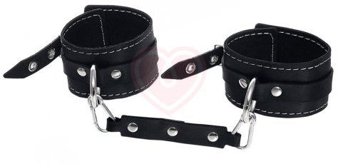 Двухслойные оковы на ноги Pecado BDSM с карабинами черные фото 1