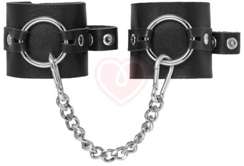 Наручники из толстой кожи с люверсами Pecado BDSM черные фото 1