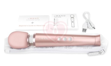 Массажёр Le Wand Petite Rechargeable розовое золото фото 3
