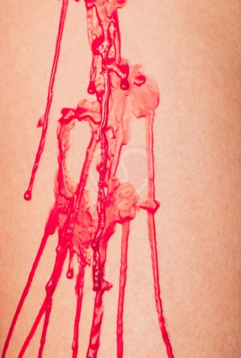 Восковая свеча Wax Play To Blaze с ароматом сливы и сакуры фото 3