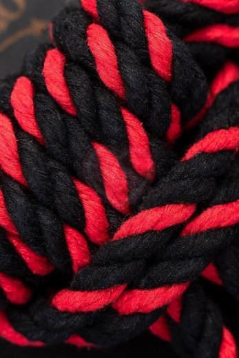 Наручники-оковы из хлопковой веревки Pecado BDSM Узел-омега черно-красные фото 2