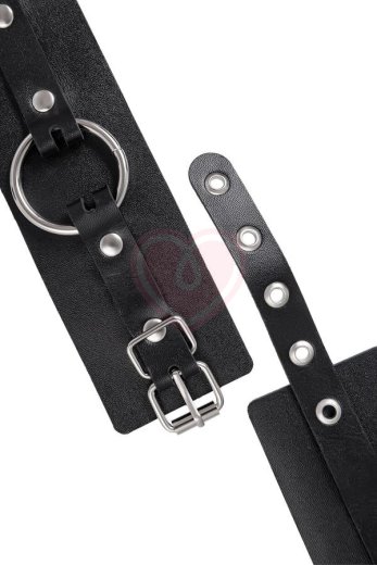 Оковы на ноги из толстой кожи с люверсами Pecado BDSM черные фото 5