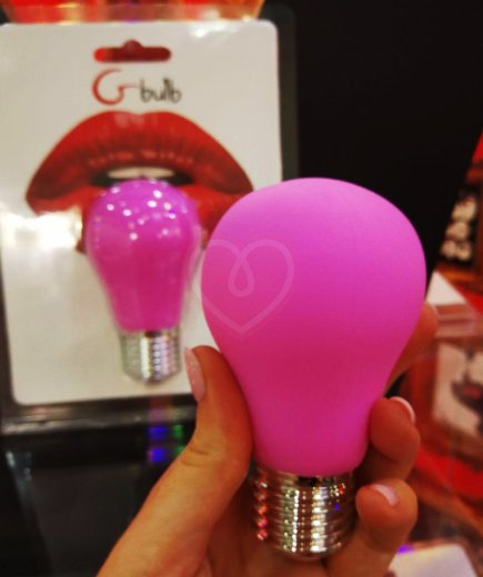 Силиконовая лампочка с вибрацией Gvibe Gbulb розовая фото 7